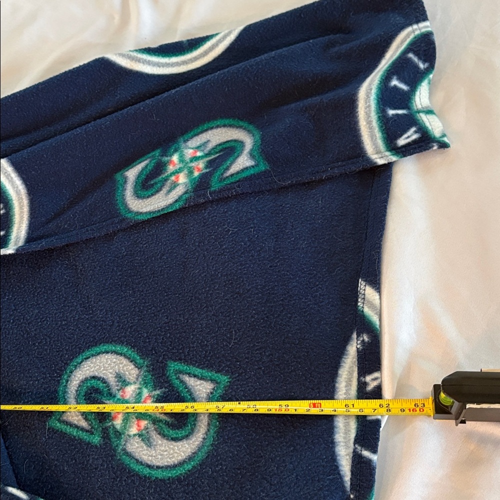 Seattle Mariners Fleece Robe/Blanket - Picture 3 of 7